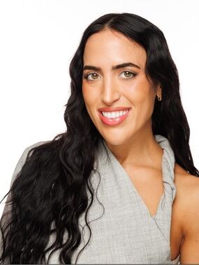 Meet your Posher, Sabrina